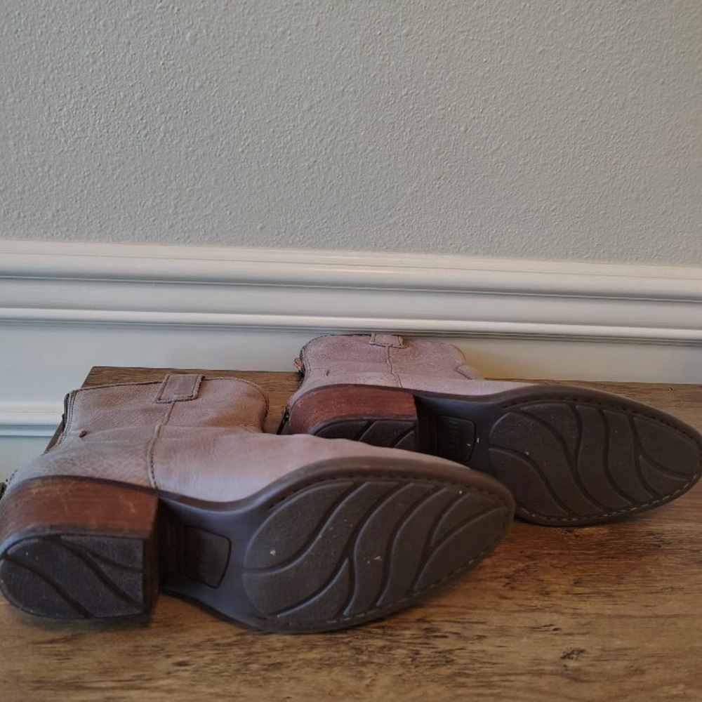 Born Wynd Western Ankle Boots Womens Sz 7M Gray Brown Leather Rear Zip Booties - Picture 8 of 10
